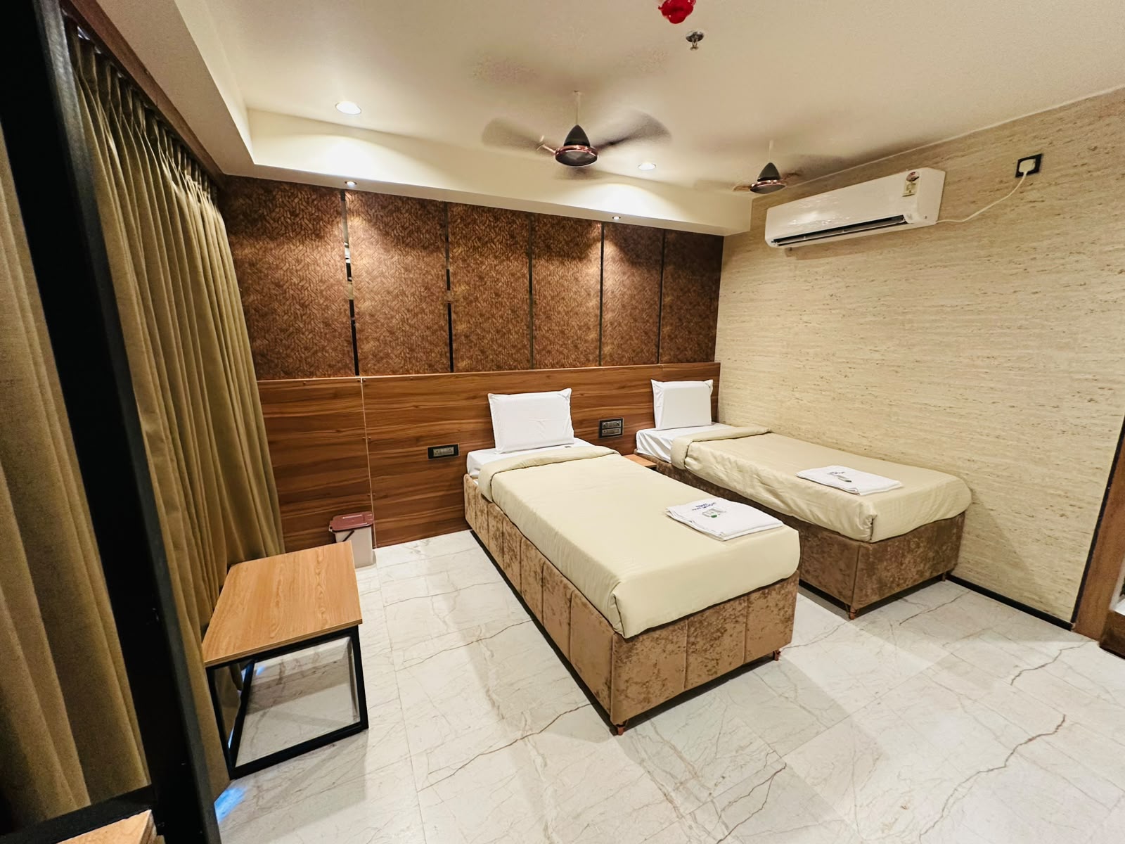 Deluxe Double room for two guests at Hotel Keys Delight — photo 5